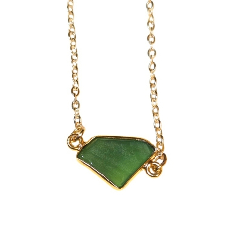 Elegant Green Stone Bezel Pendant 16k Gold Plated Necklace